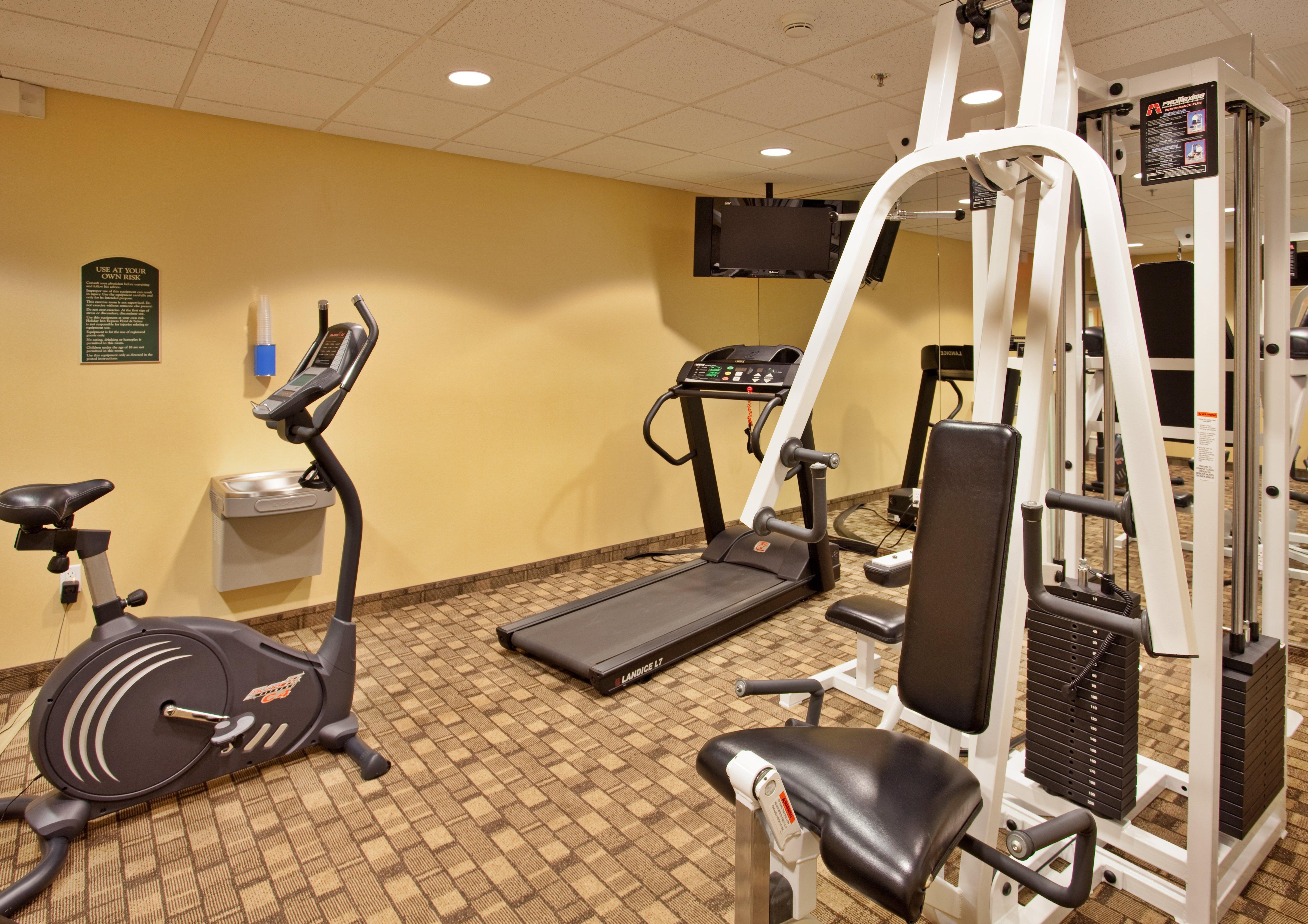 Holiday Inn Express Hotel & Suites Wichita Airport By Ihg Экстерьер фото