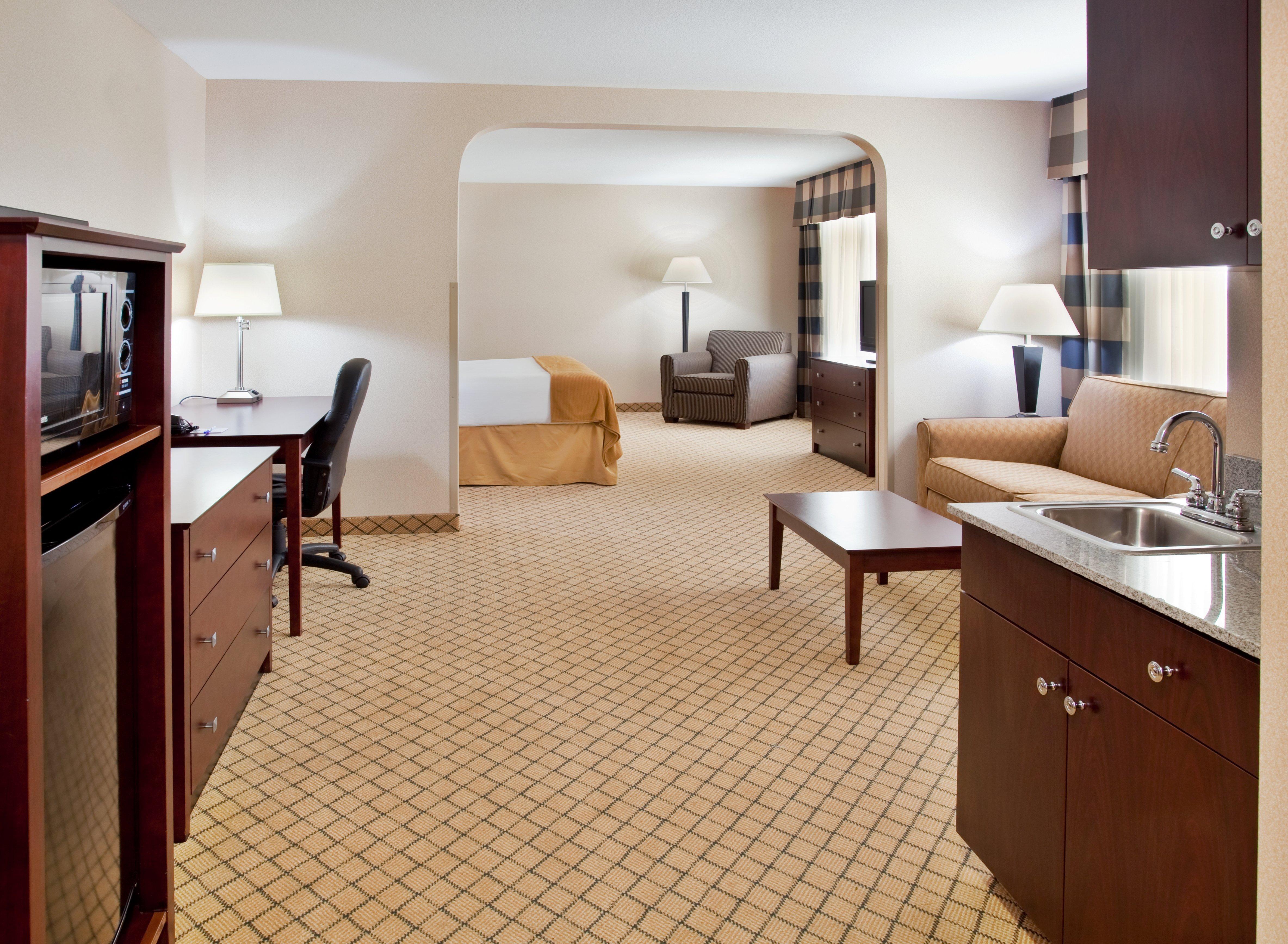 Holiday Inn Express Hotel & Suites Wichita Airport By Ihg Экстерьер фото